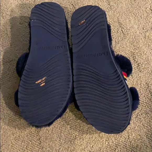 Free people fuzzy slippers - Picture 3 of 3